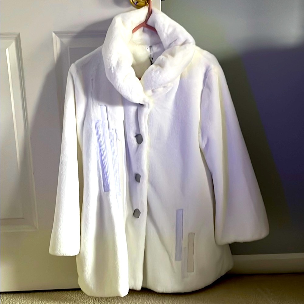 White Teddy Jacket with Plush Collar